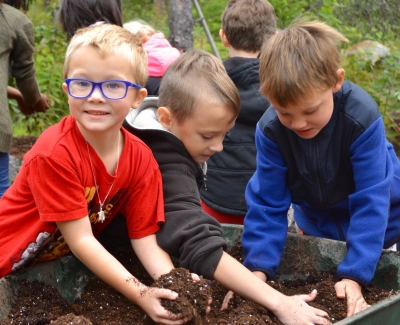 St. David students learn about the gifts of indigenous plants